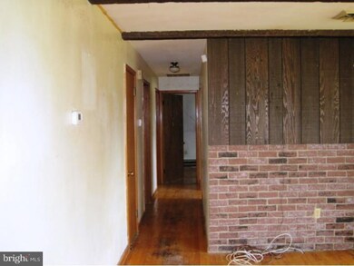 972 Englesville Hill Rd, Boyertown, PA 19512 - photo 5