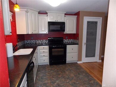 22412 Basin View Ct SE, Yelm, WA 98597 - photo 3