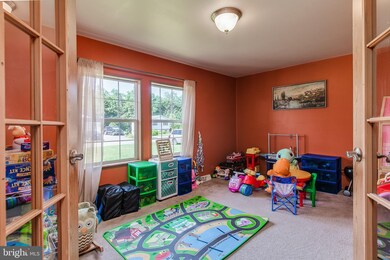 1556 Mark Dr, Chambersburg, PA 17201 - photo 3