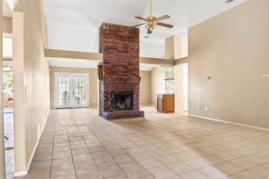 Living Room w/fireplace