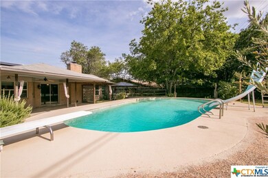 608 Cedar Dr, Copperas Cove, TX 76522 - photo 4