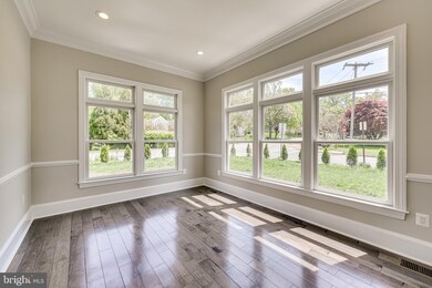 114 Harmony Dr SE, Vienna, VA 22180 - photo 5