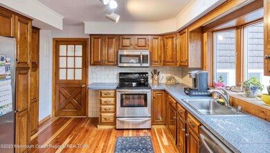 46TaylorAve2226