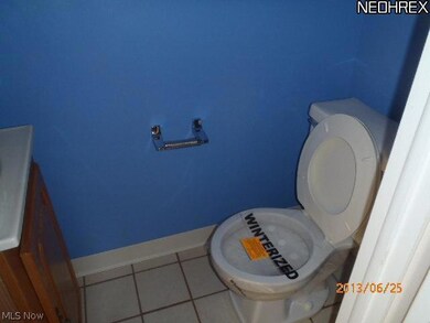 26657 Lake of the Falls Blvd unit 26657, Olmsted Falls, OH 44138 - photo 4