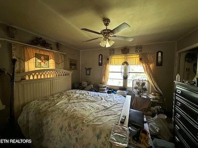 566 W Outer Dr, Oak Ridge, TN 37830 - photo 7