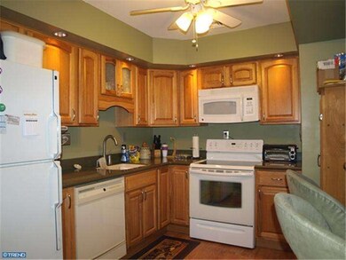 512 Barrington Ct, Sellersville, PA 18960 - photo 2