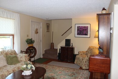 105 Cadwell Rd, Pittsfield, MA 01201 - photo 4