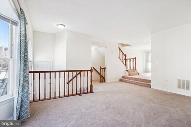 8113 Squirrel Run Rd, Springfield, VA 22152 - photo 4