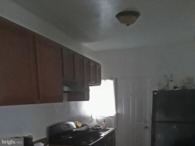 2800 Waldorf Ave, Baltimore, MD 21215 - photo 7
