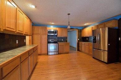 409 Holloway St, Walhalla, SC 29691 - photo 7