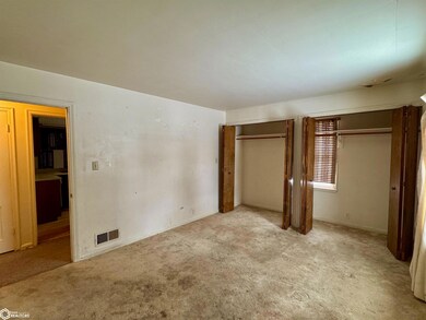 204 W Nishna Rd, Shenandoah, IA 51601 - photo 7