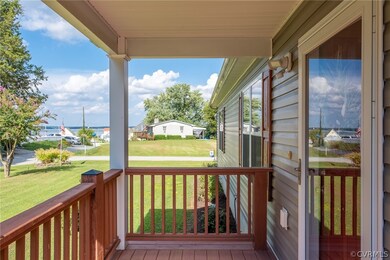 418 River Shore Dr, Dunnsville, VA 22454 - photo 4