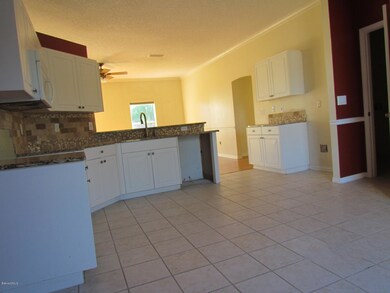 Eat-in Kitchen B