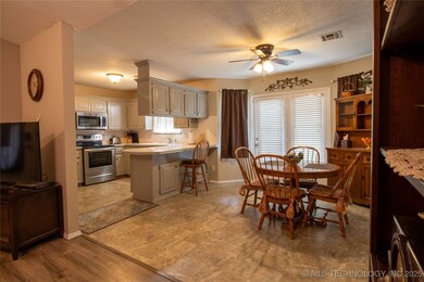 Kitchen/Dining