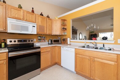 1711 Linden Tr-4
