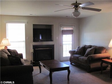 Den/Family/Great Room - Gas F/P