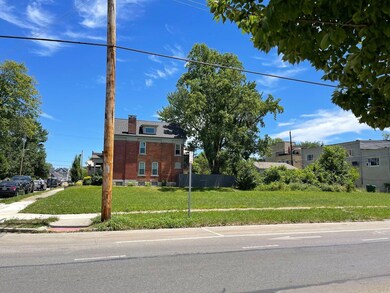1161-1167 Franklin Lot