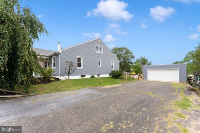 110 W 7th St, Pottstown, PA 19464 - photo 3