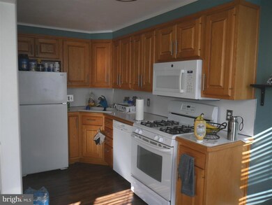 320 Rively Ave, Glenolden, PA 19036 - photo 3