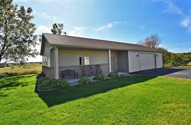 181 Glenway Rd, Brooklyn, WI 53521 - photo 4