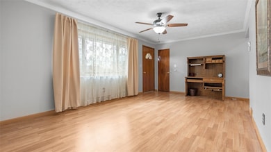 203 Burch Dr, Coraopolis, PA 15108 - photo 3