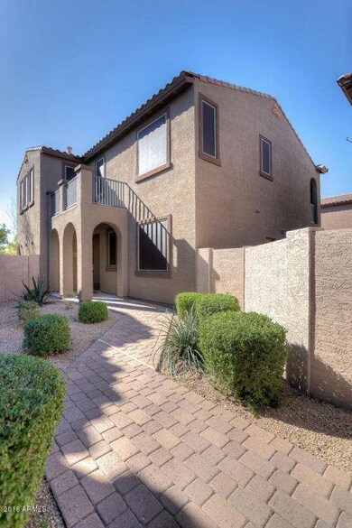 002 Front Walk Way