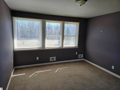 8016 S Alaska St unit B, Oscoda, MI 48750 - photo 5