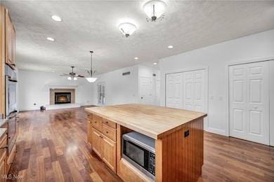 213 Canfield Dr, Chardon, OH 44024 - photo 5