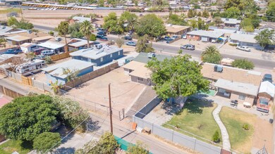 2031 N 28th Place, Phoenix, AZ 85008 - photo 6