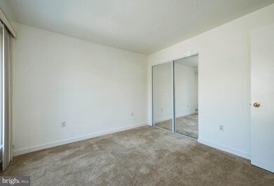 3157 Hawthorne Dr NE unit 3157, Washington, DC 20017 - photo 5