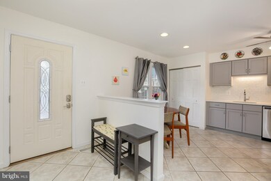 17518 Gallagher Way, Olney, MD 20832 - photo 5