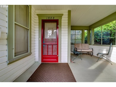 1888 Lincoln St, Eugene, OR 97401 - photo 3