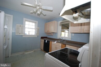 363 W 10th St, Front Royal, VA 22630 - photo 7