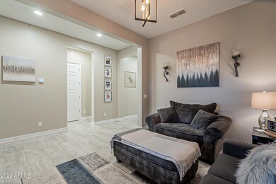 Foyer/Front Room