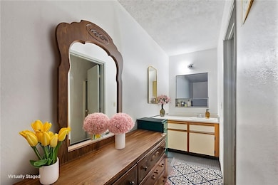 1020 N Kemp Ave, Compton, CA 90220 - photo 3