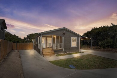 2800 Brazos River Dr, Granbury, TX 76048 - photo 2