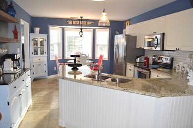 836 Meadow Ln SW, Calabash, NC 28467 - photo 6