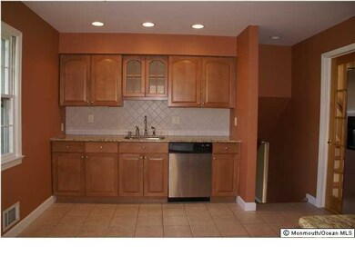 1159 Middletown Rd unit Middletown-lincroft, Middletown, NJ 07748 - photo 3