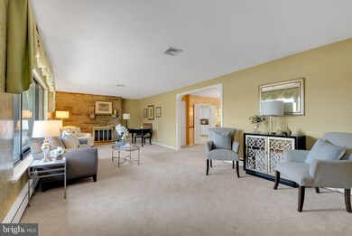 204 Brookthorpe Cir, Broomall, PA 19008 - photo 6