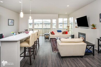 3453 Red Rock Court 4-large-004-9-Living
