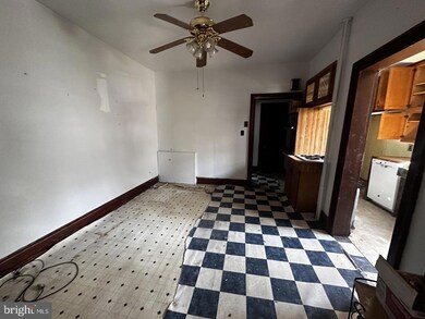 39 N Penrose St, Quakertown, PA 18951 - photo 4