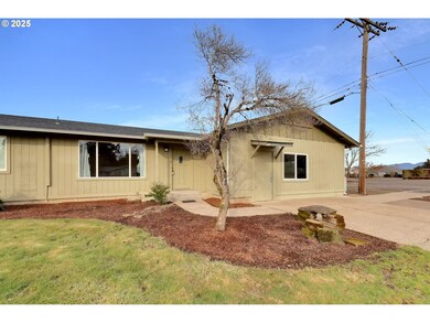 560 Hayden Bridge Way, Springfield, OR 97477 - photo 2