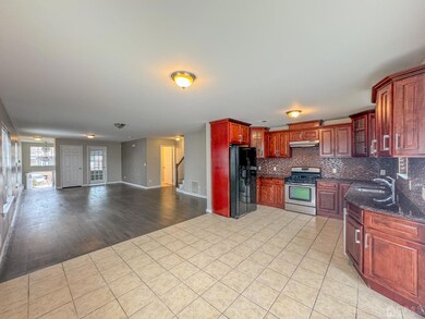 5 Christopher St, Carteret, NJ 07008 - photo 3