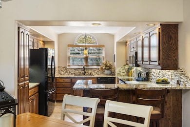 Large Kitchen with granite Countertops
