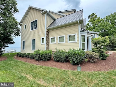 11660 Bachelors Hope Ct, Swan Point, MD 20645 - photo 7