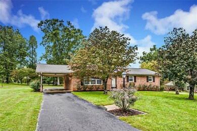 386 Clearview Dr, Asheboro, NC 27205 - photo 2