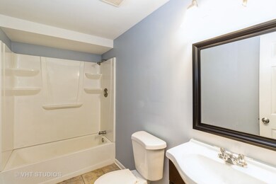 147 Pecos Cir, Carpentersville, IL 60110 - photo 6