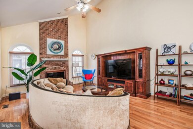 13189 Ashvale Dr, Fairfax, VA 22033 - photo 7