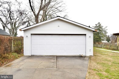 25 Newburg Ave, Catonsville, MD 21228 - photo 4