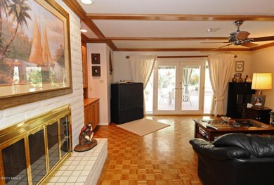 Family Room 1